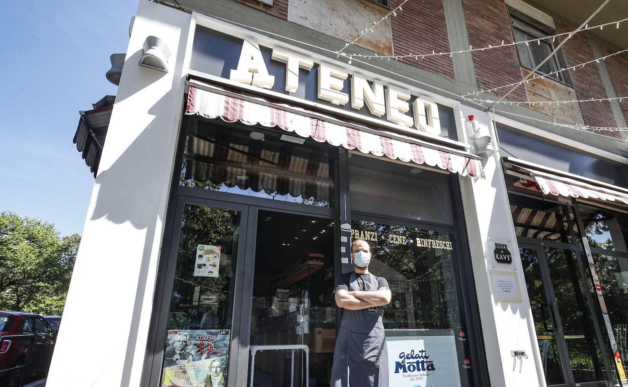 El dueño de un bar, en Roma. 