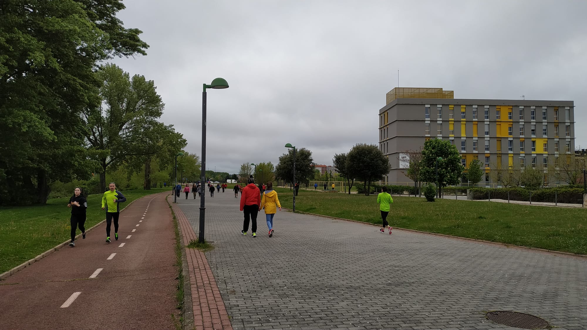 Primer día permitido para salir a pasear y hacer deporte.