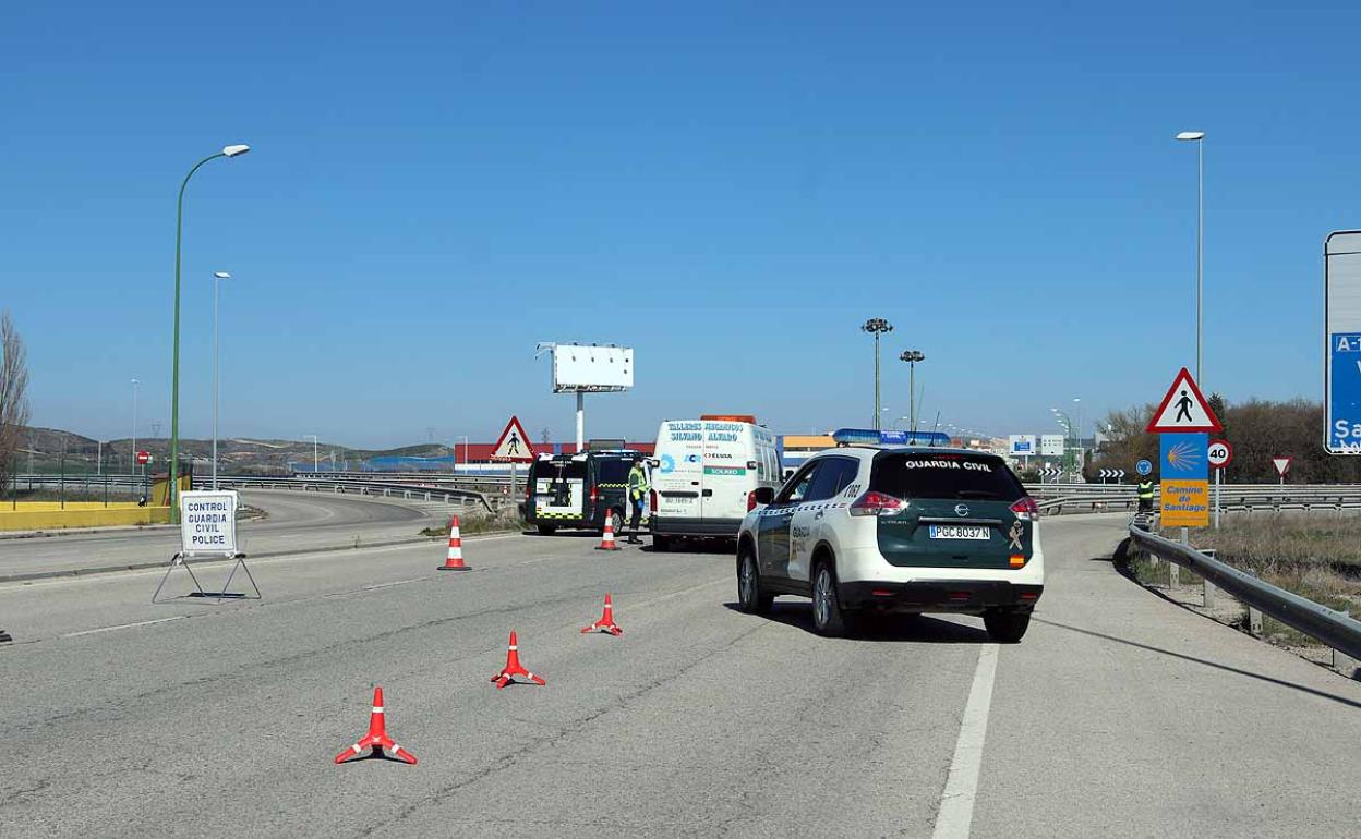 Imagen de un control de la Guardia Civil en Burgos