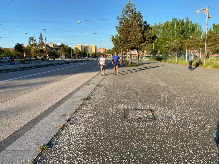 Fotos: Los parques y zonas verdes de Burgos se llenan cada tarde