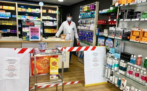 «Hemos hecho lo imposible para atender a los pacientes que venían a por mascarillas»