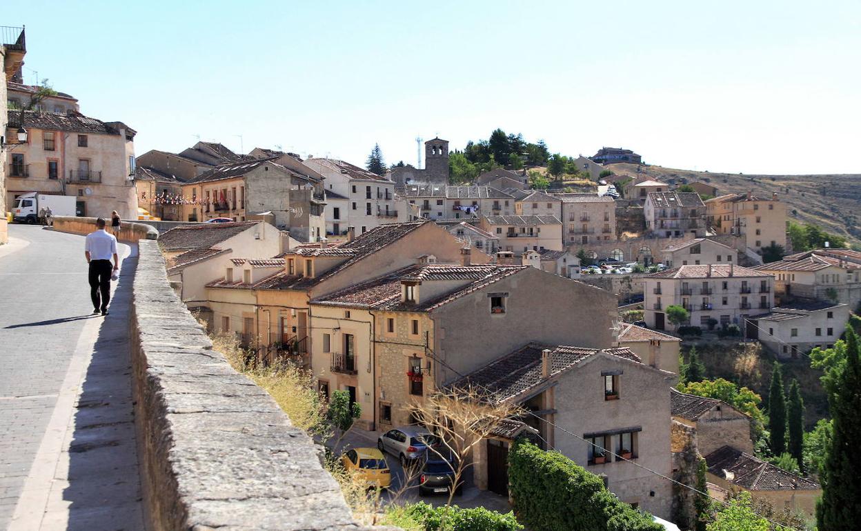 Panorámica de Sepúlveda, una de las localidades que esperan el acceso a la fase 1 en Castilla y León. 