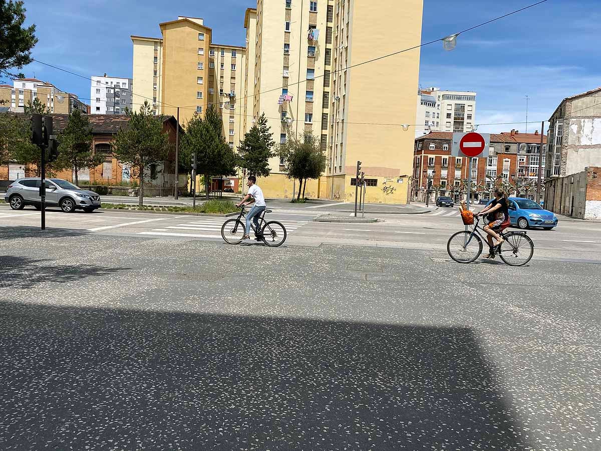 Coronavirus Fotos: Las bicicletas se adelantan al verano en Burgos