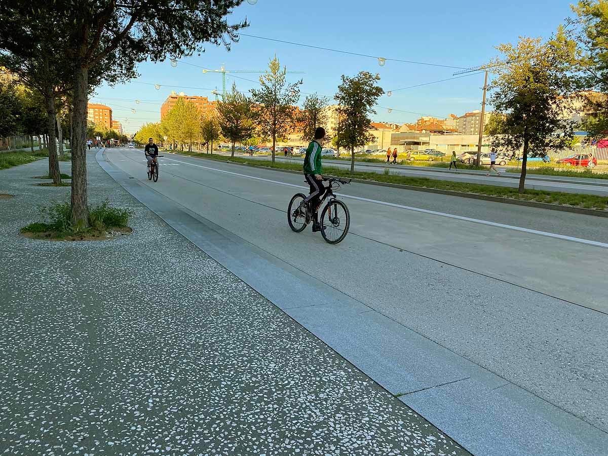 Coronavirus Fotos: Las bicicletas se adelantan al verano en Burgos