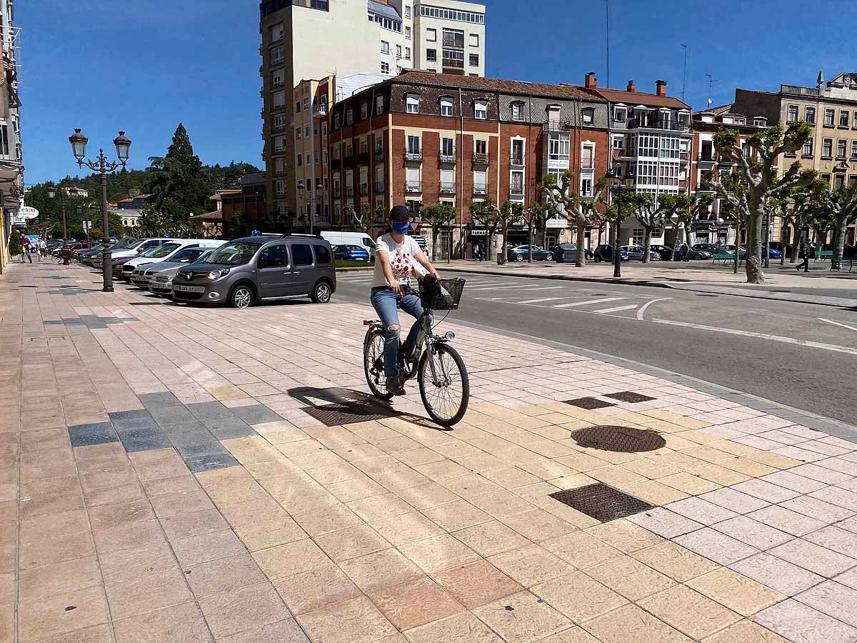 Coronavirus Fotos: Las bicicletas se adelantan al verano en Burgos