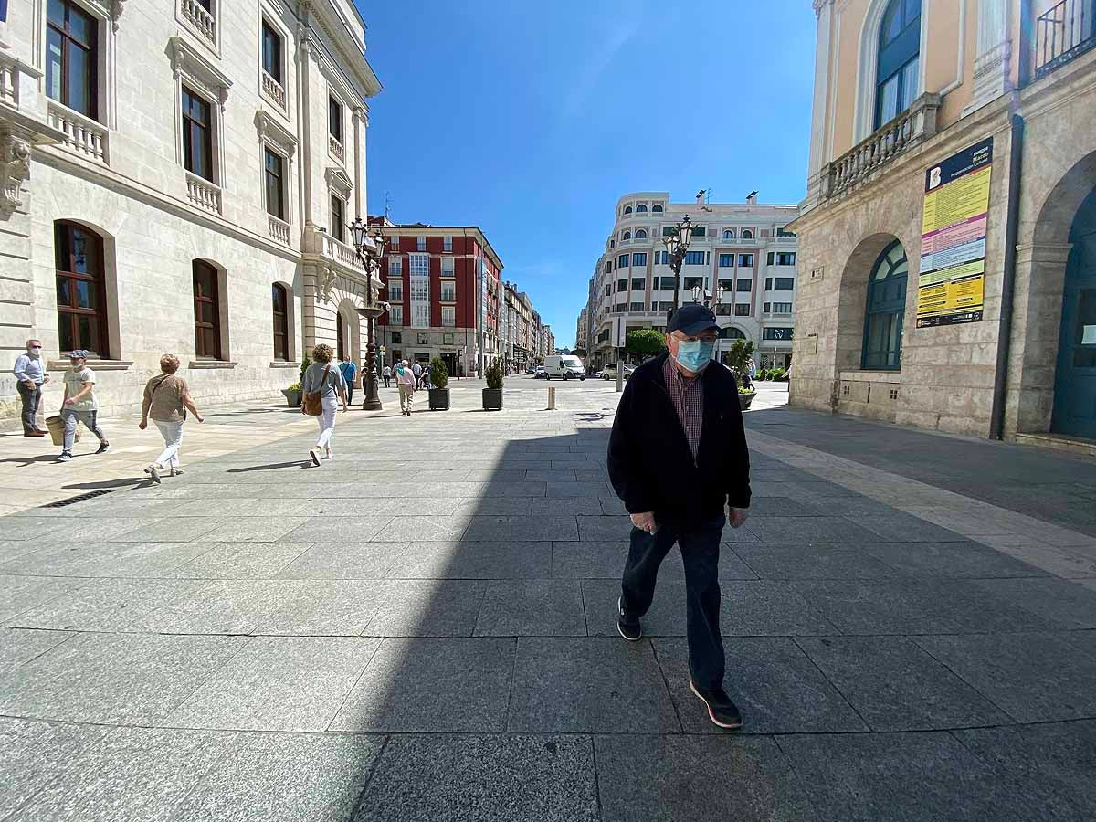 Fotos: Desfile de mascarillas en las calles de Burgos