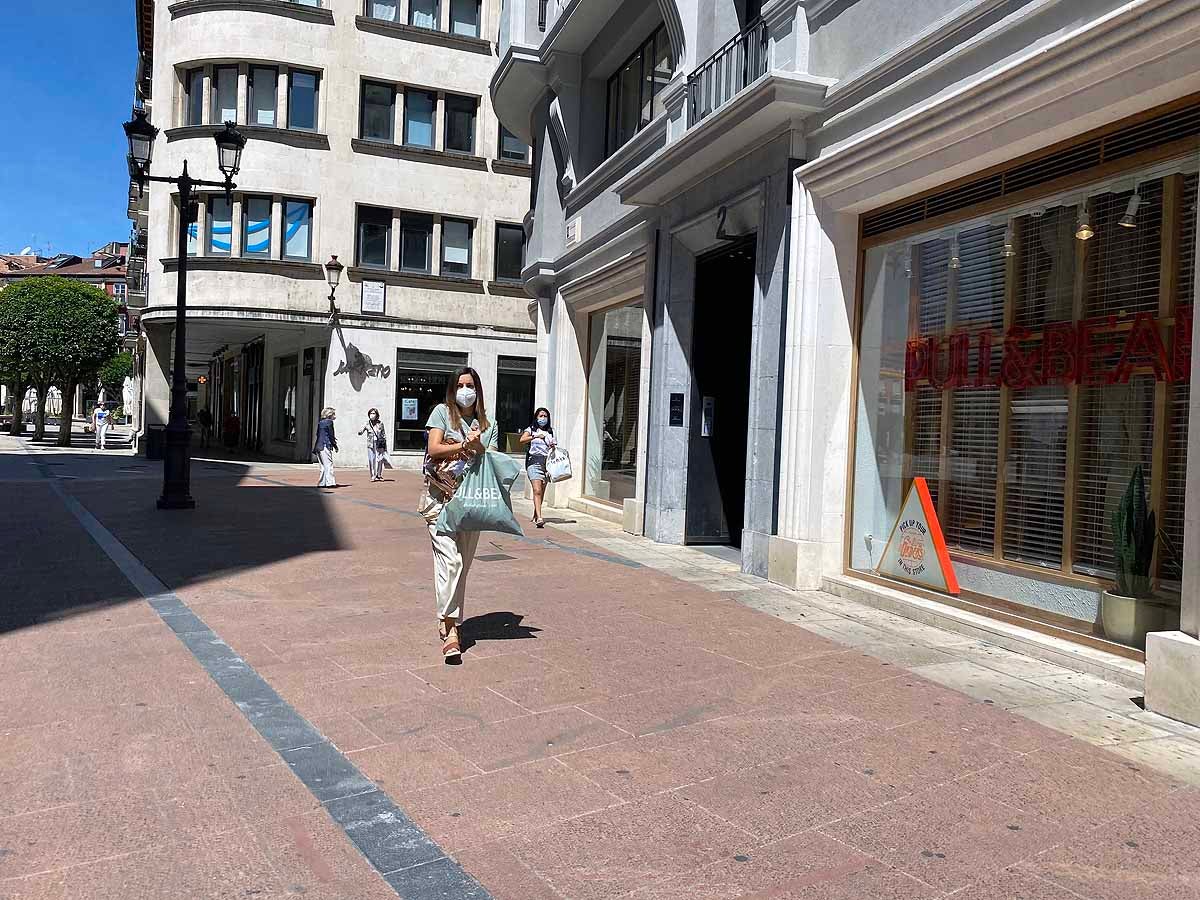 Fotos: Desfile de mascarillas en las calles de Burgos