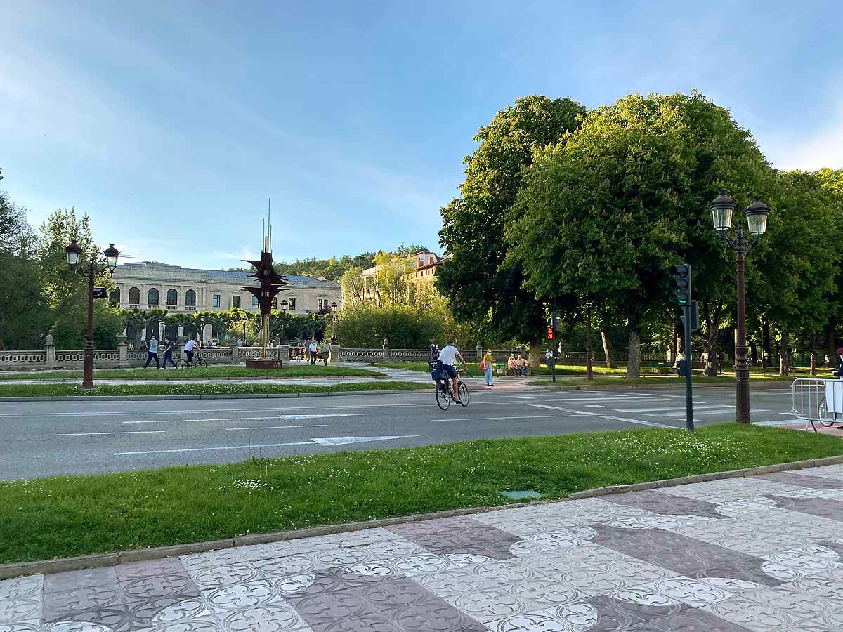 Coronavirus Fotos: Las bicicletas se adelantan al verano en Burgos