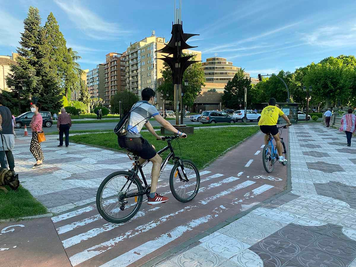 Coronavirus Fotos: Las bicicletas se adelantan al verano en Burgos