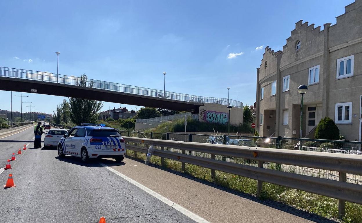 Policía Municipal en un control en Burgos este viernes.