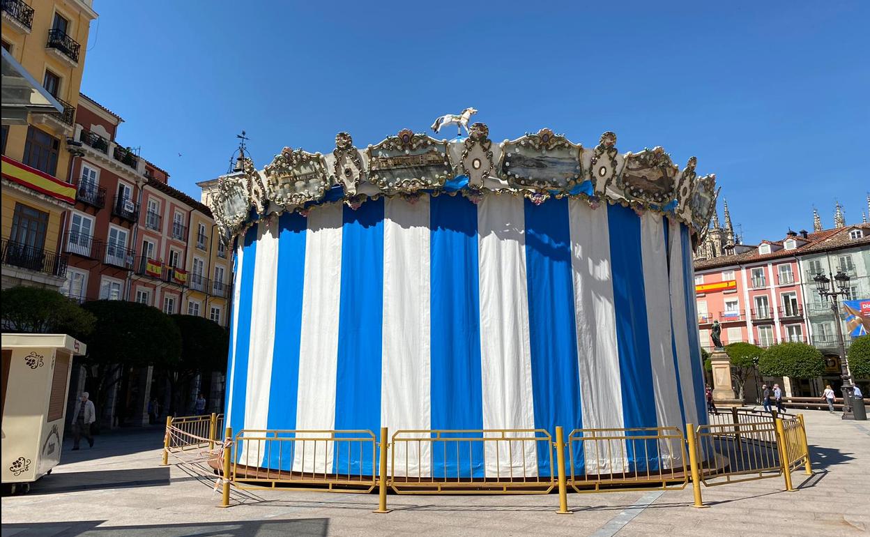 Los caballitos de la Plaza Mayor no podrán girar este año