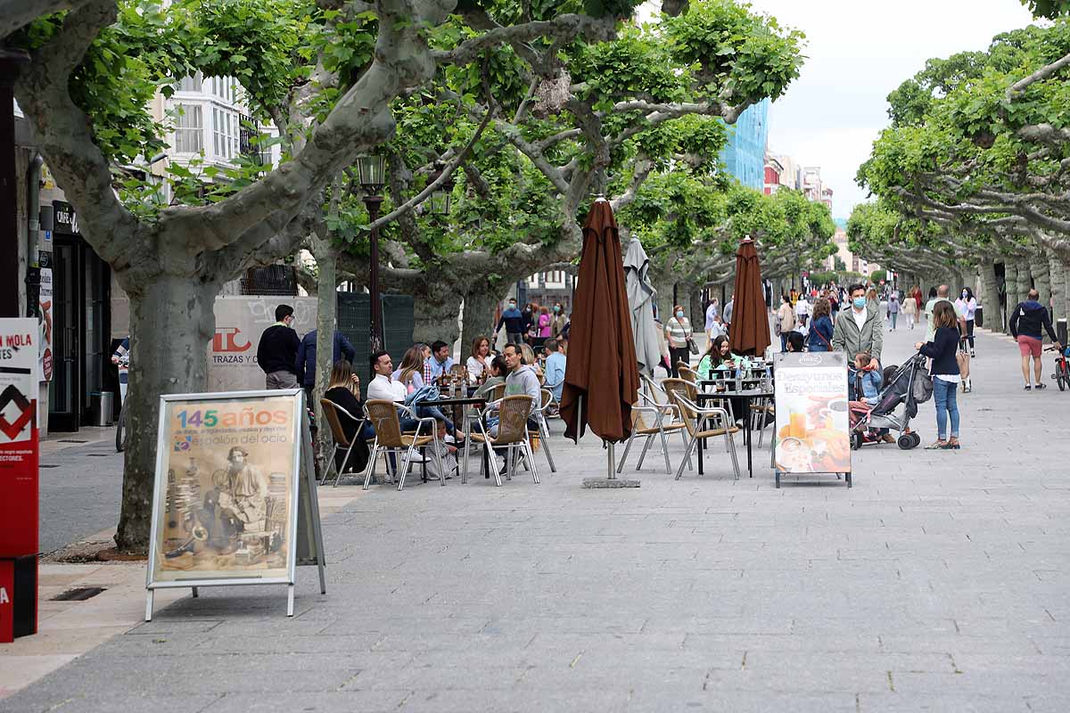 Desescalada Fotos: Tarde de cafés y cañas con amigos en Burgos