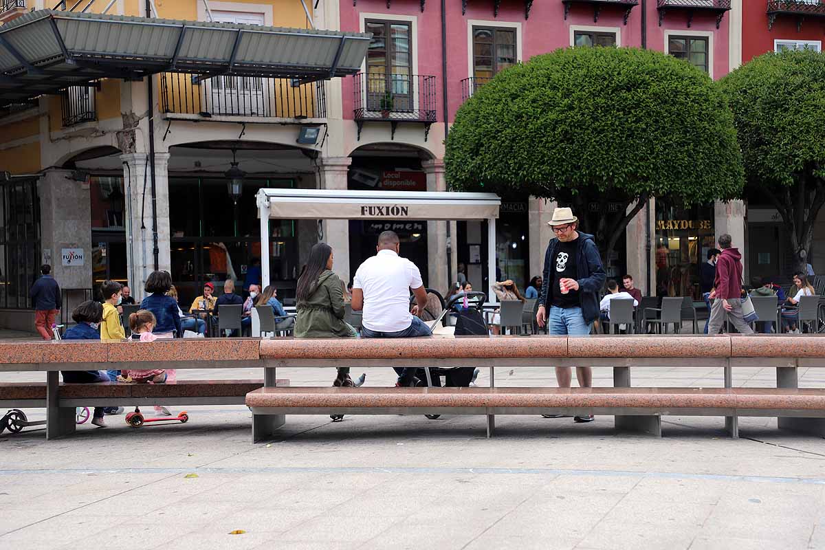 Desescalada Fotos: Tarde de cafés y cañas con amigos en Burgos