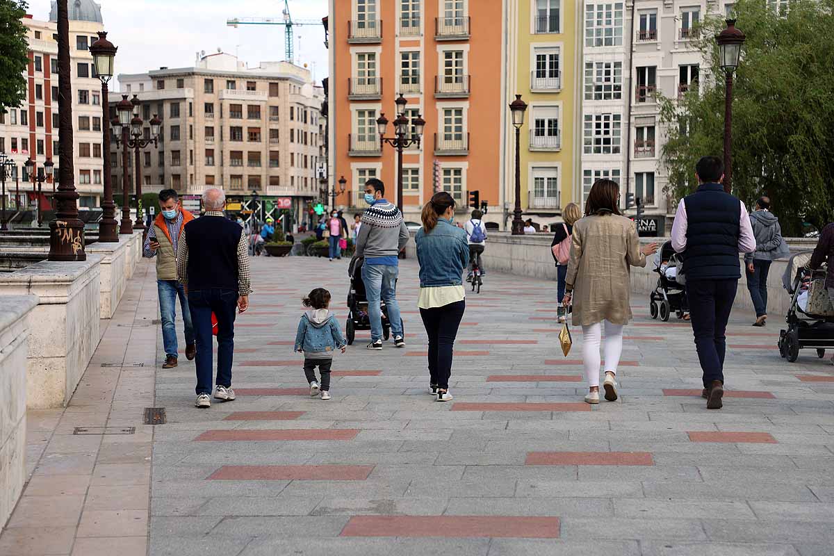 Desescalada Fotos: Tarde de cafés y cañas con amigos en Burgos