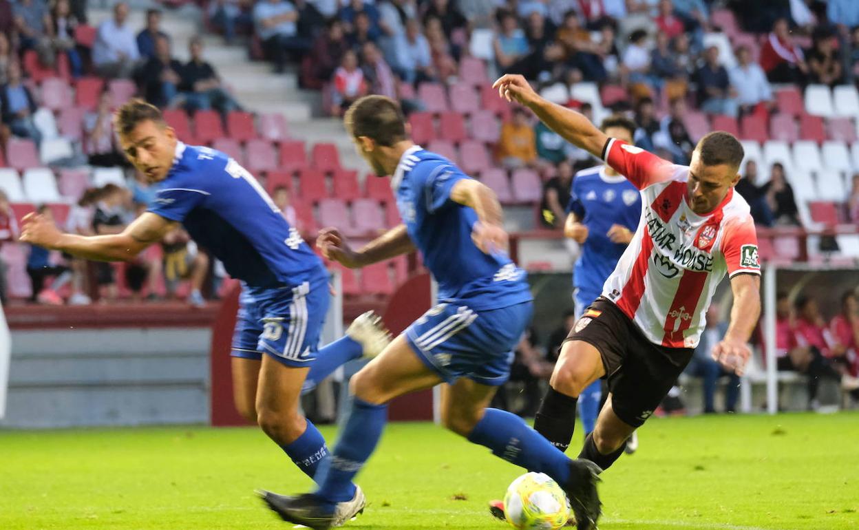 Partido de Segunda B entre el Arenas y el Logroñés. 