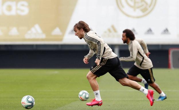 Modric y Marcelo, entrenando en la Ciudad Deportiva de Valdebebas. 