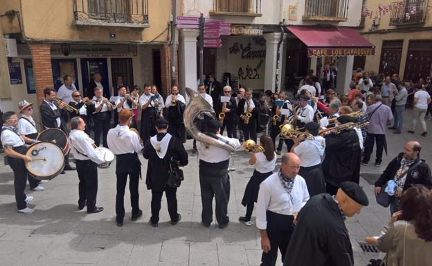 La decisión sobre la celebración de las fiestas se pospone a finales de junio