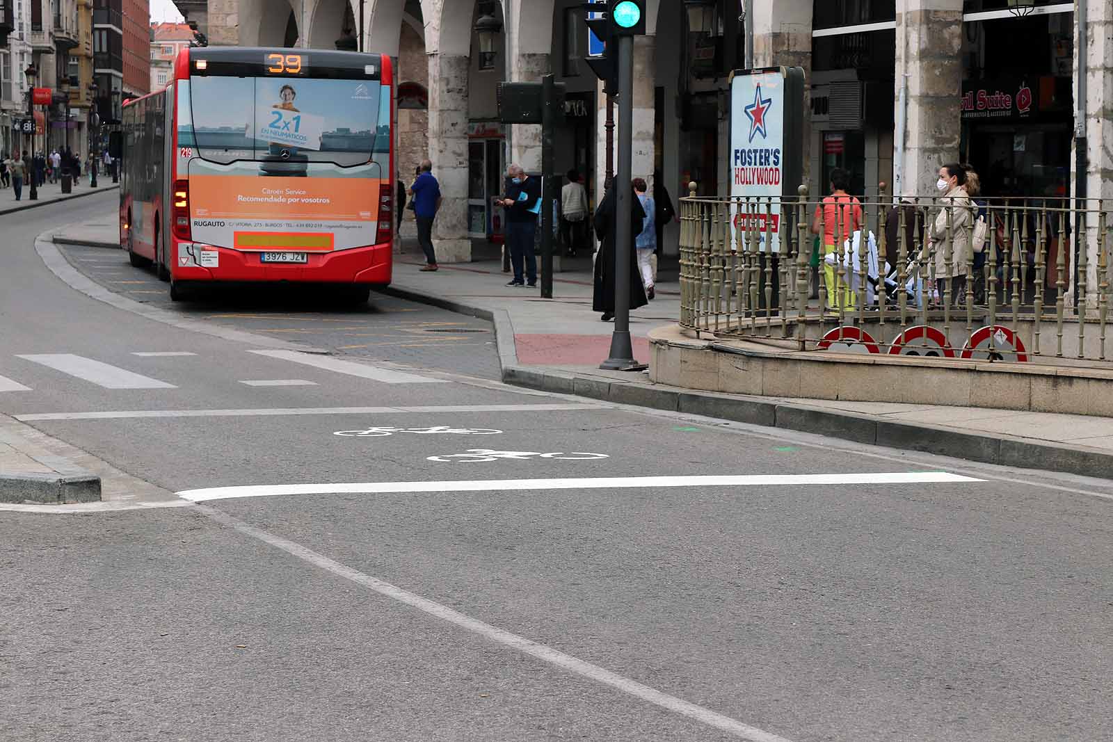 Fotos: Los ciclocarriles comienzan su andadura por el centro de la ciudad