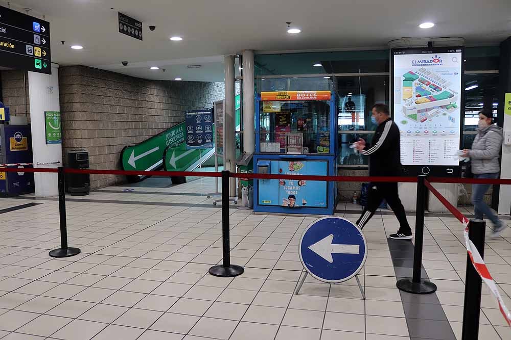 Fotos: Los centros comerciales de Burgos reabren con ilusión