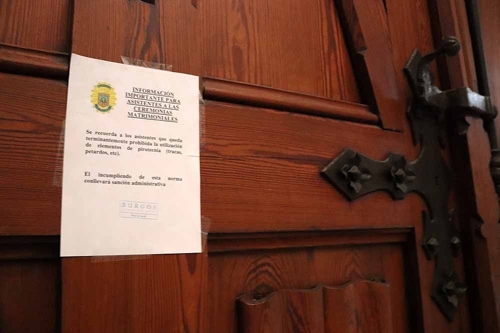 Fotos: La Catedral de Burgos se consagra al culto en exclusiva ante la covid-19