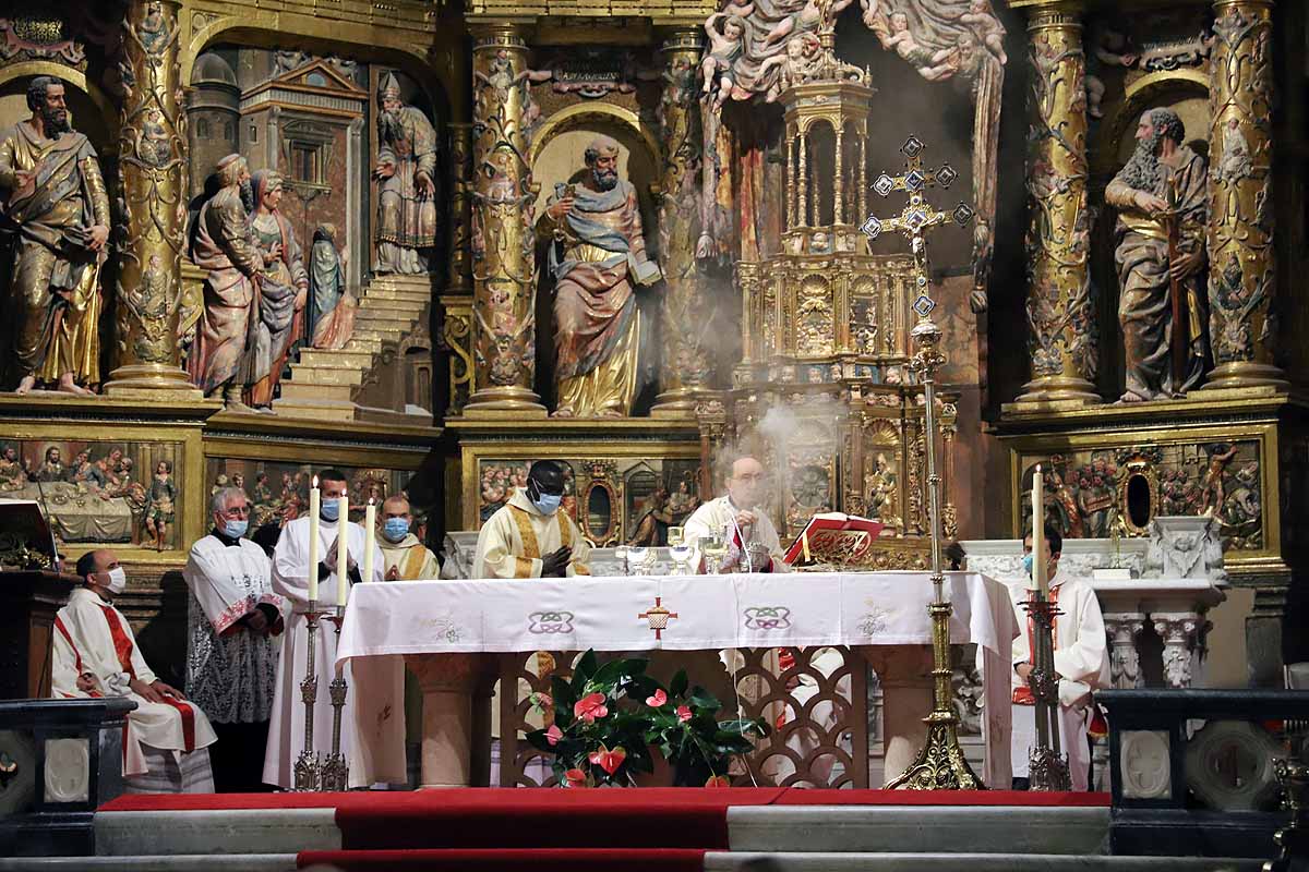 Fotos: El Corpus en tiempos de pandemia en Burgos