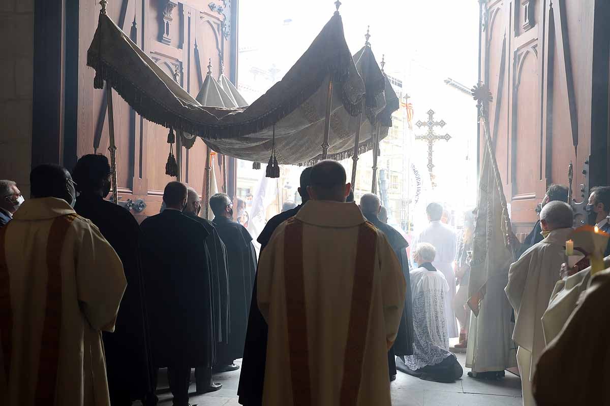 Fotos: El Corpus en tiempos de pandemia en Burgos