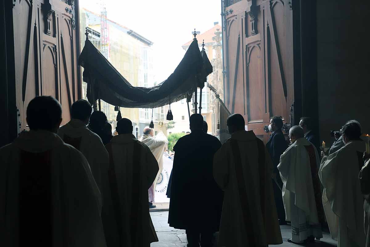 Fotos: El Corpus en tiempos de pandemia en Burgos