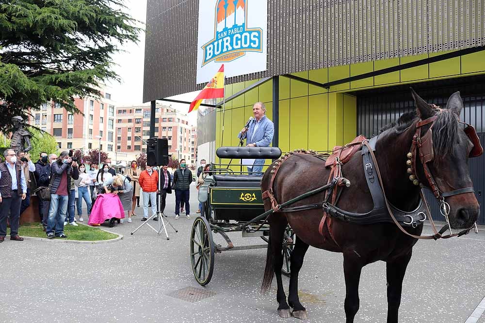 Fotos: El mundo del toro sale a la calle en Burgos para exigir libertad e igualdad de trato para aficionados y profesionales