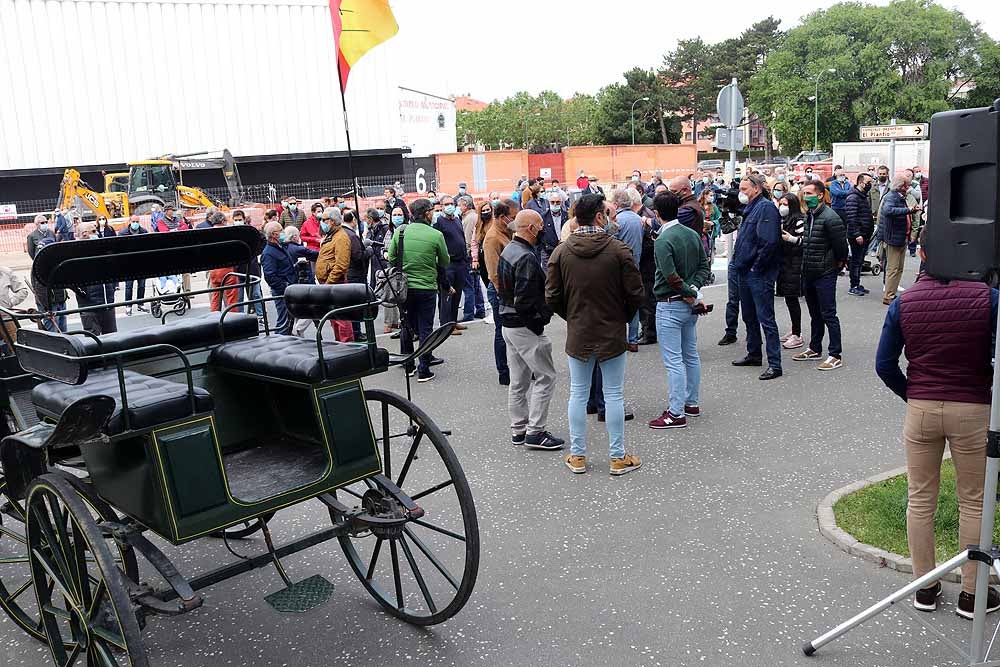 Fotos: El mundo del toro sale a la calle en Burgos para exigir libertad e igualdad de trato para aficionados y profesionales