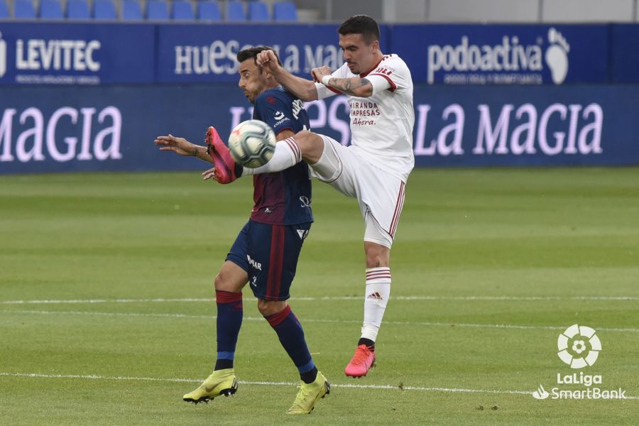 Fotos: El Mirandés da la sorpresa en Huesca