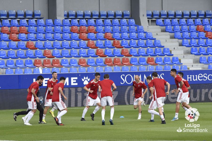 Fotos: El Mirandés da la sorpresa en Huesca