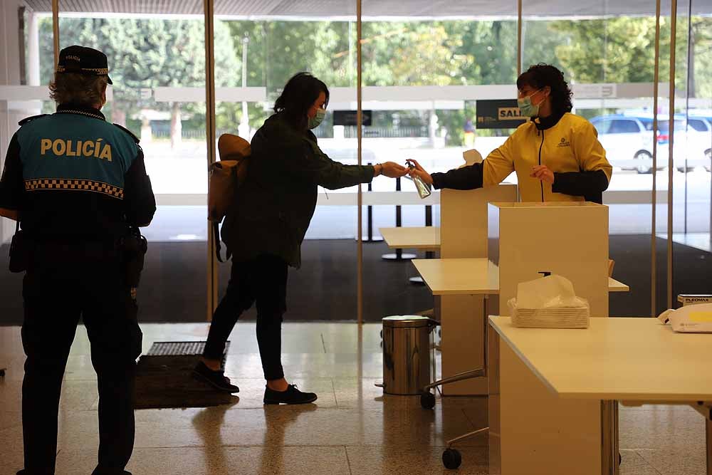 Fotos: El Fórum Evolución acoge el pleno ordinario del mes de junio del Ayuntamiento de Burgos