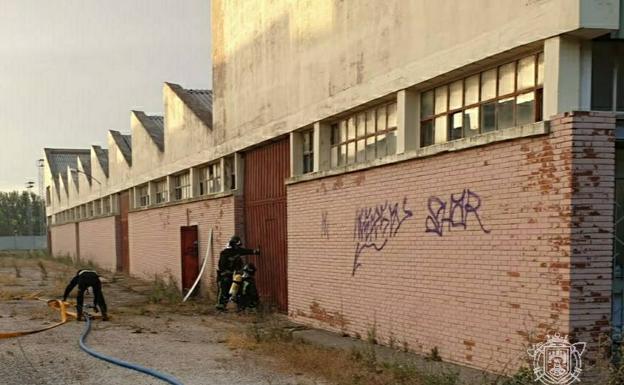 Incendio sin heridos en una nave industrial de Burgos