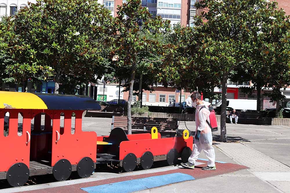 Fotos: Burgos abre todos los parques infantiles, que se desinfectarán a diario