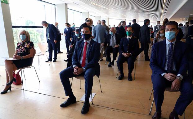 Llamamientos a la prudencia en Burgos durante la entrega de medallas por luchar contra la covid-19