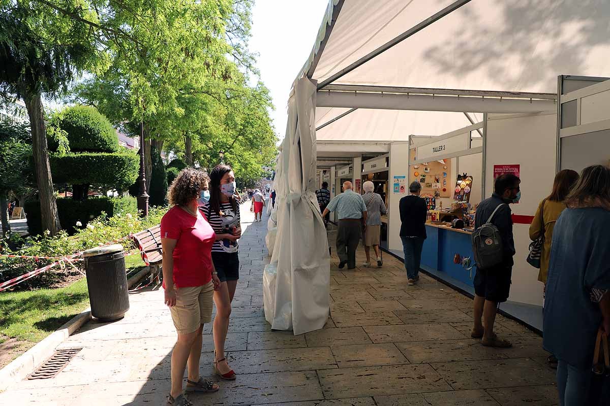 Fotos: La Feria de Artesanía se adapta a la nueva normalidad en Burgos