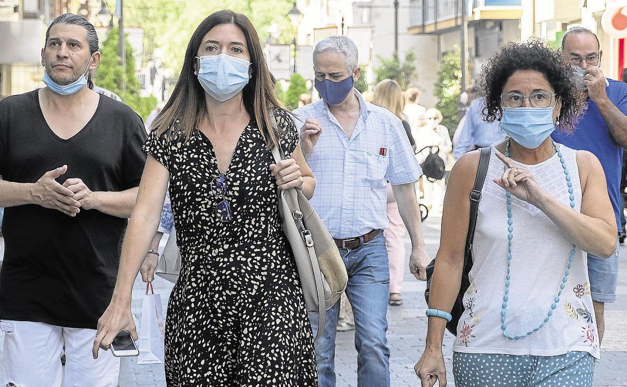 Coronavirus en Castilla y León: La multa por no llevar mascarilla será de 100 euros