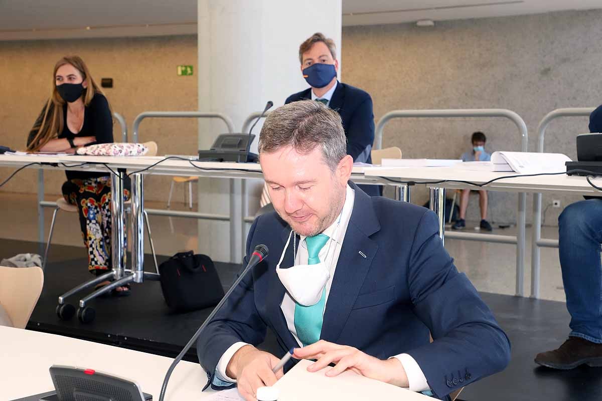 Fotos: Homenaje a Javier Lacalle en su último pleno en Burgos