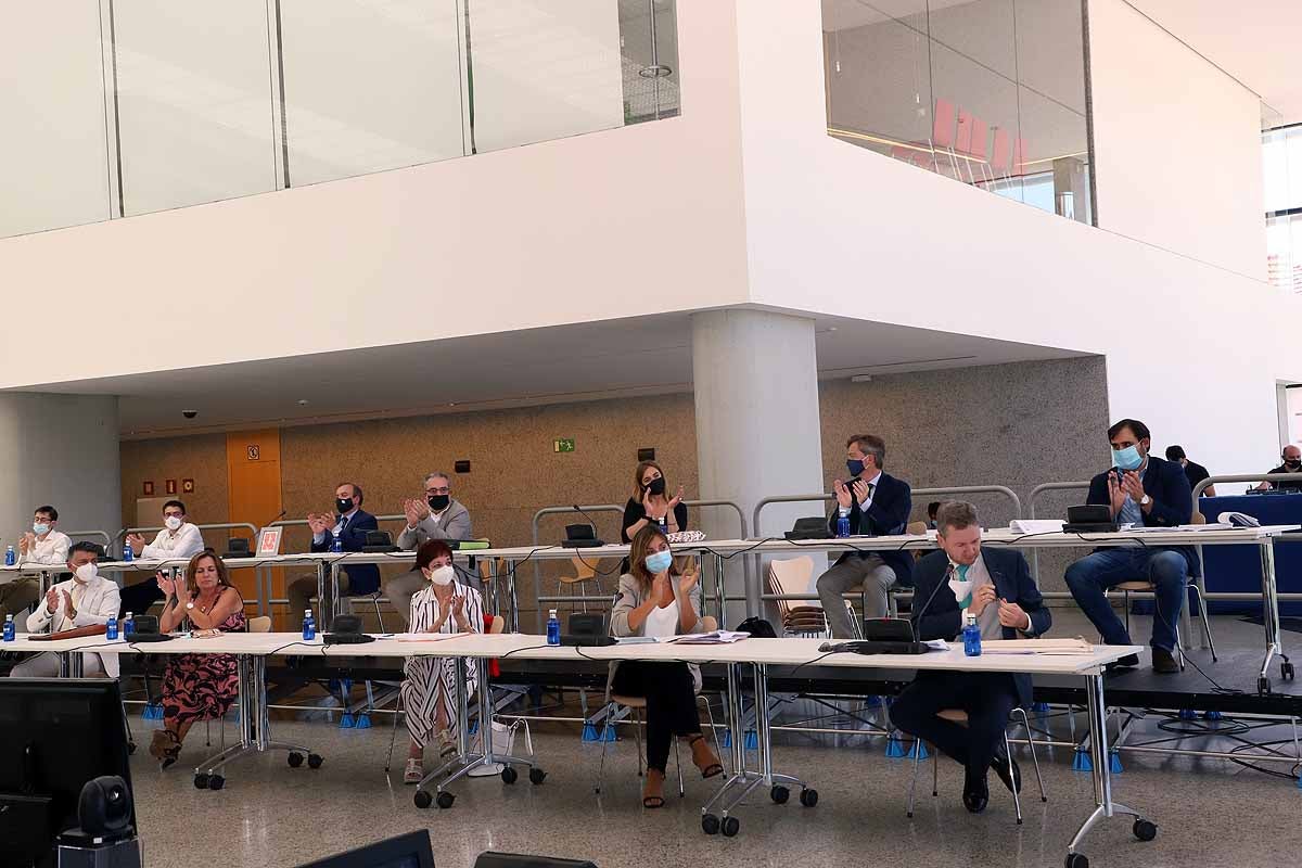 Fotos: Homenaje a Javier Lacalle en su último pleno en Burgos