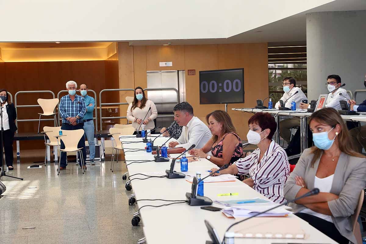 Fotos: Homenaje a Javier Lacalle en su último pleno en Burgos