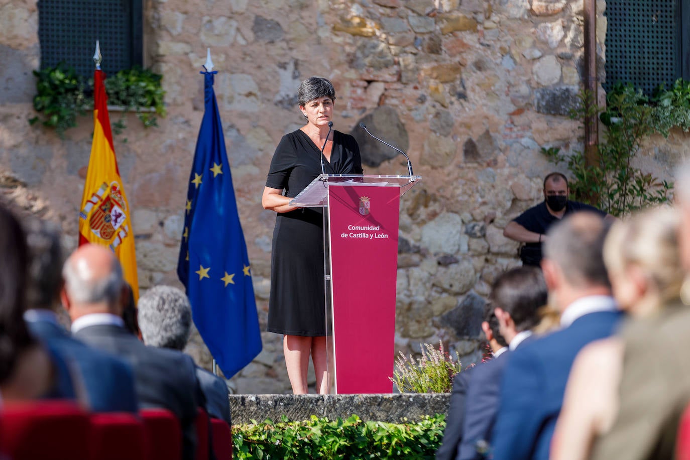 Fotos: Castilla y León rinde homenaje a las víctimas de la covid-19