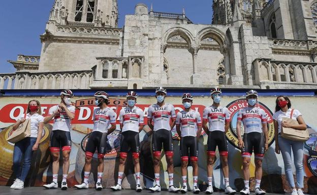 Tres corredores del UAE Team Emirates que participan en la Vuelta a Burgos, aislados por contacto con un positivo