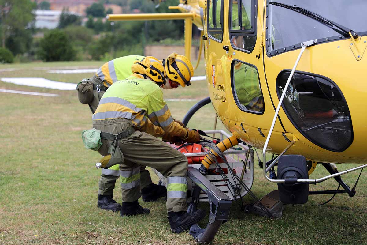 Fotos: Rapidez y eficacia, los incendios también se combaten desde el aire