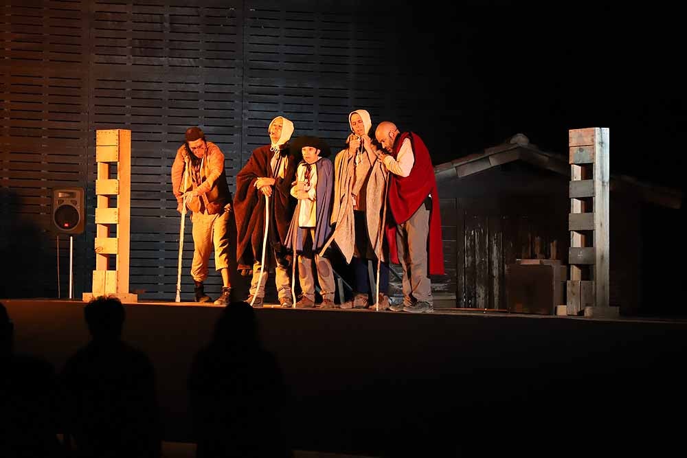 Fotos: Bambalúa Teatro vuelve al Castillo con Patrimonios