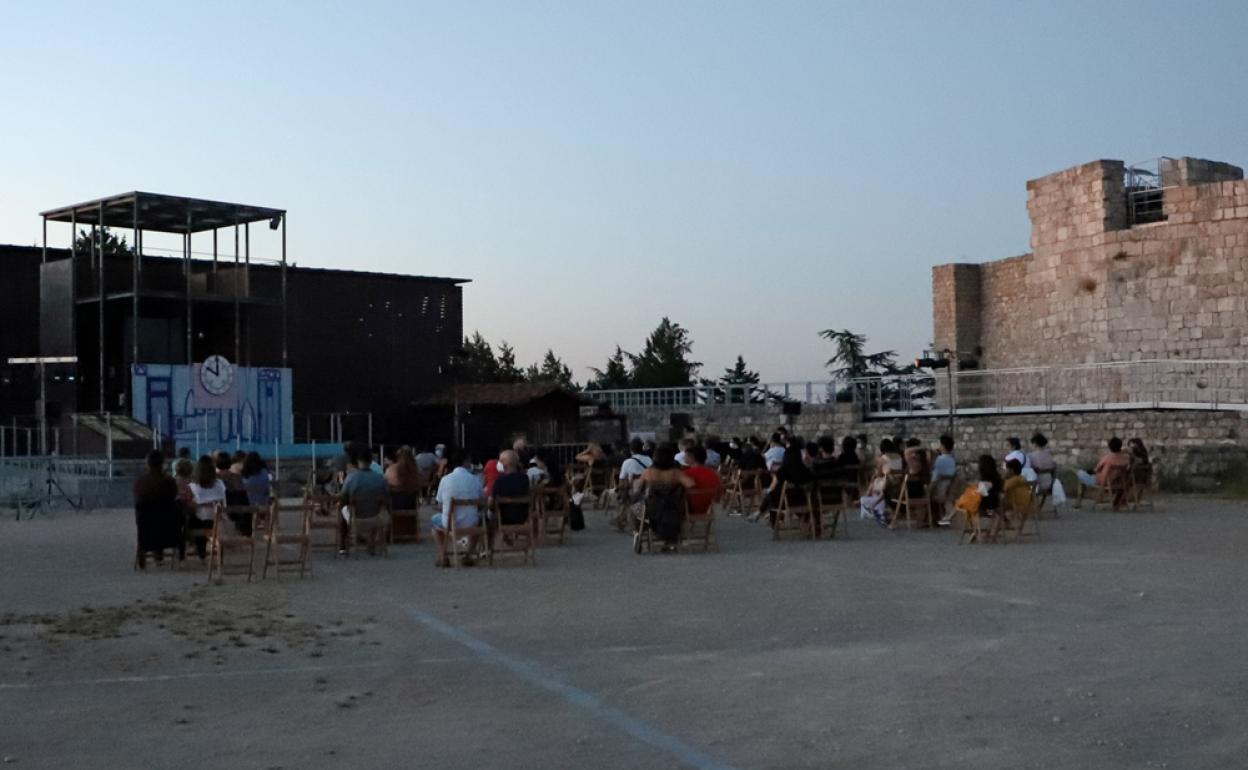 Imagen de los espectáculos nocturnos del Castillo de Burgos.