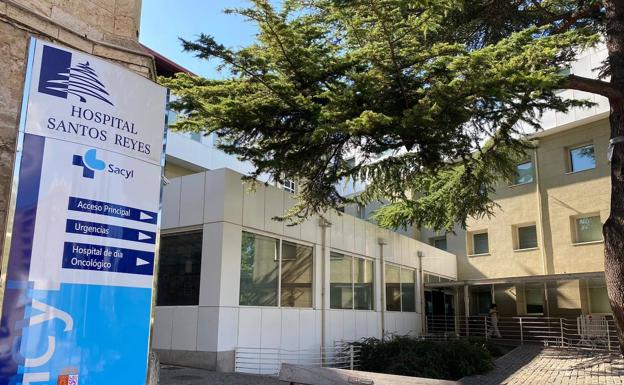 El hospital de los Santos Reyes restringe las visitas tras contar con cinco pacientes covid