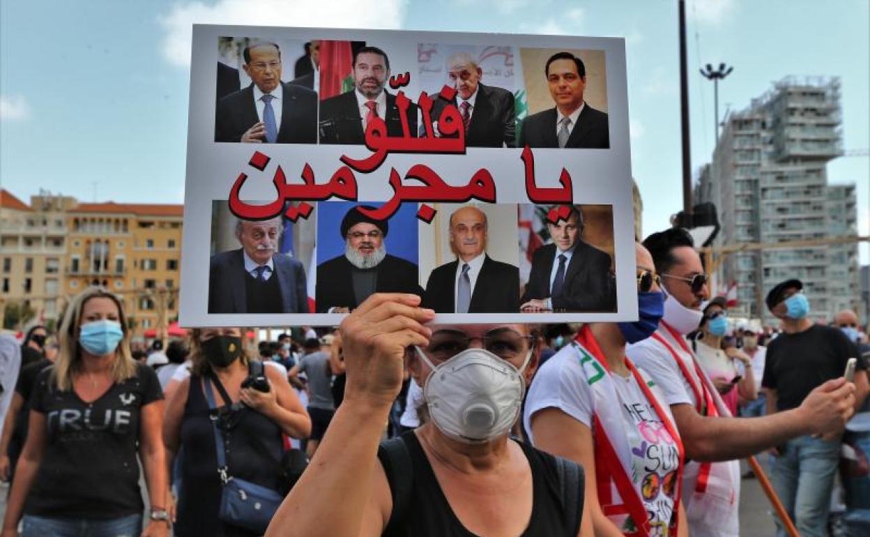 Imagen de las protestas por las calles de Beirut.