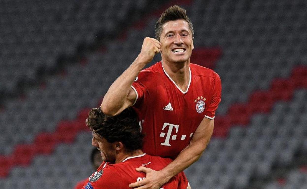 Lewandowski celebra uno de sus goles. 