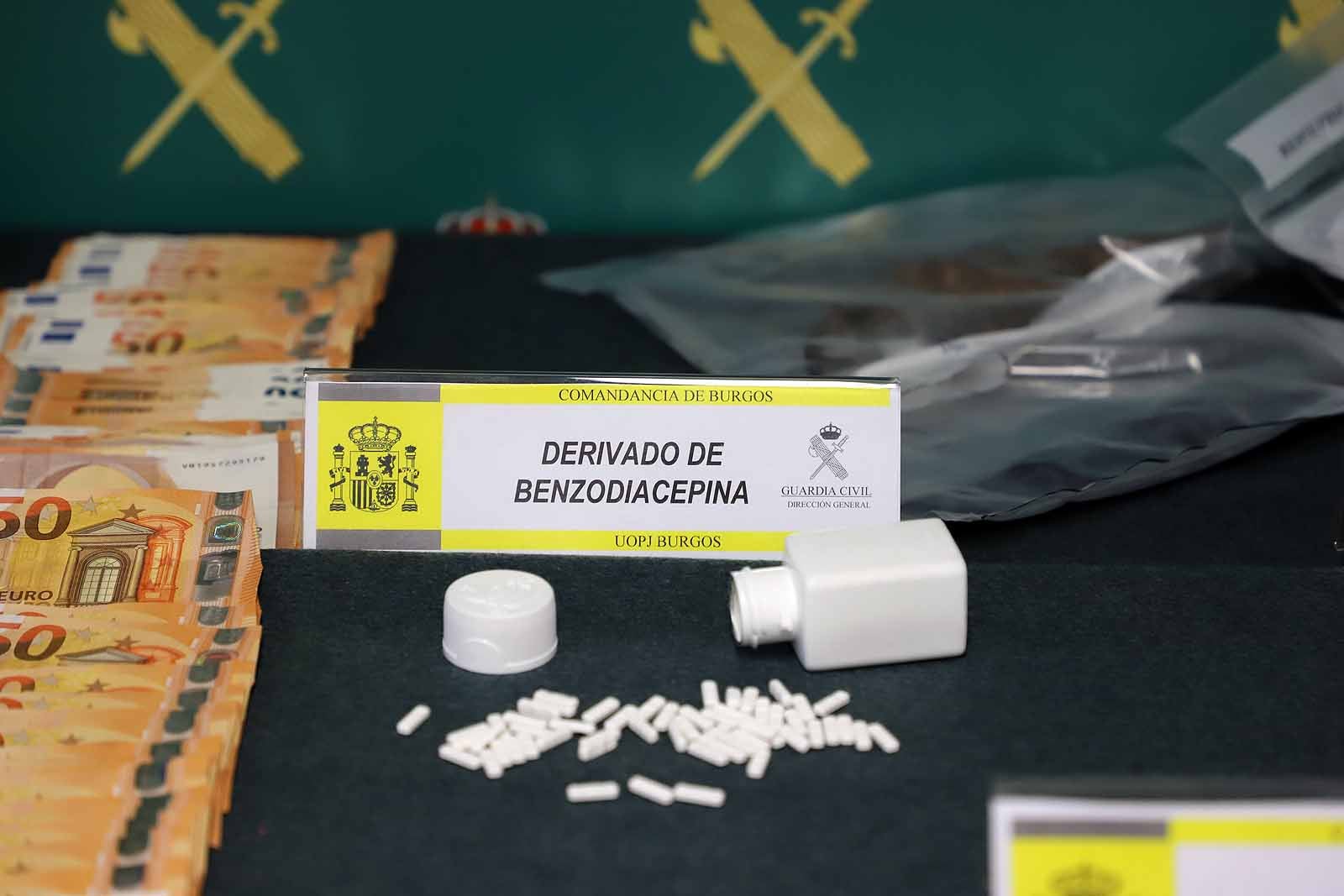 Fotos: La Guardia Civil desarticula un grupo dedicado a la venta y distribución de estupefacientes en la comarca de Pinares