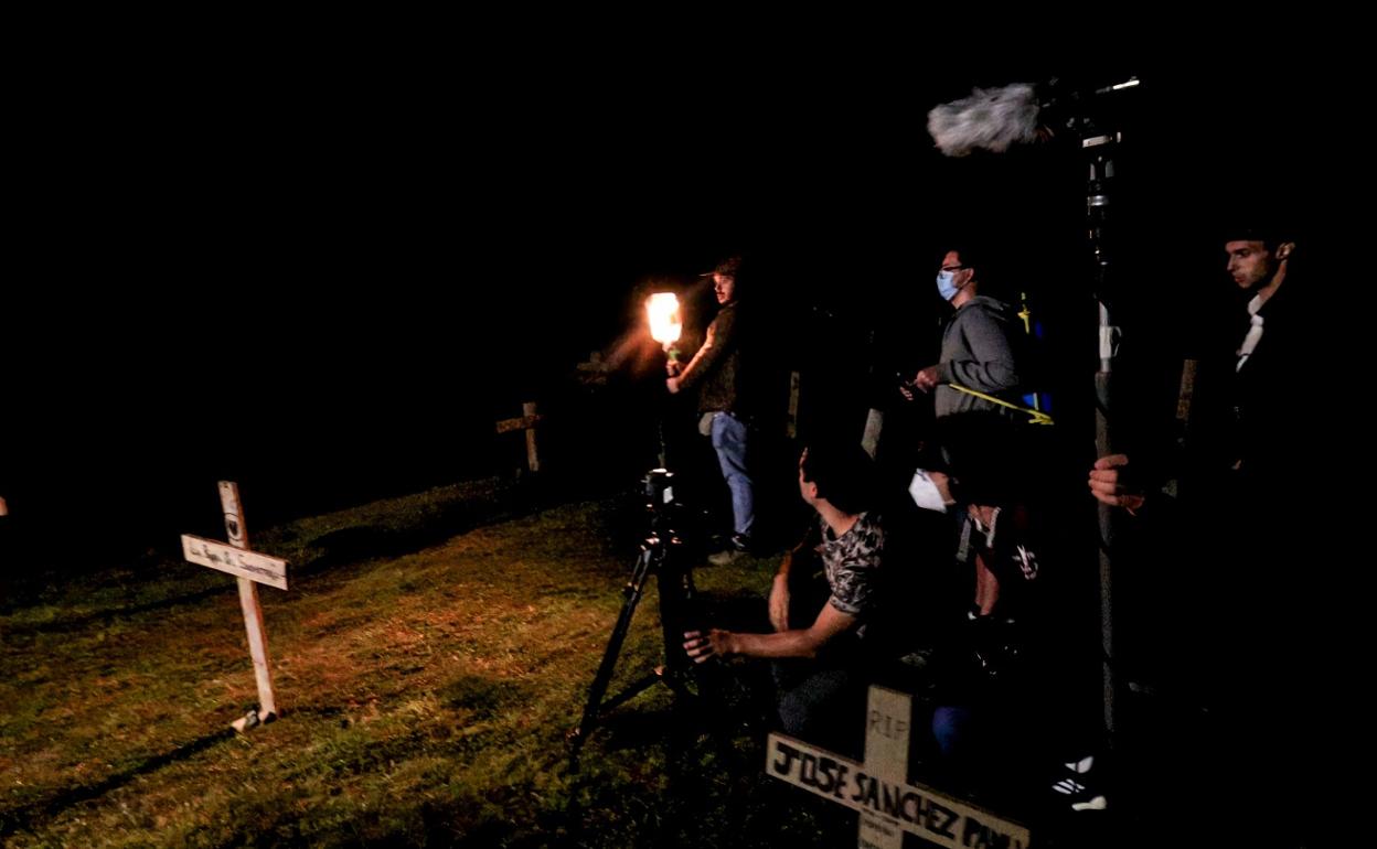 La productora Sceno Film ha grabado varias escenas nocturnas de su corto 'Flitcher' en Sad Hill.
